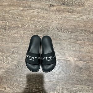 Givenchy pool slides